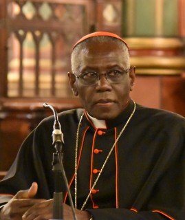 https://www.nd-chretiente.com/dotclear/public/.Cardinal_Robert_Sarah__cropped__s.jpg