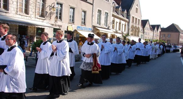 File indienne de clercs