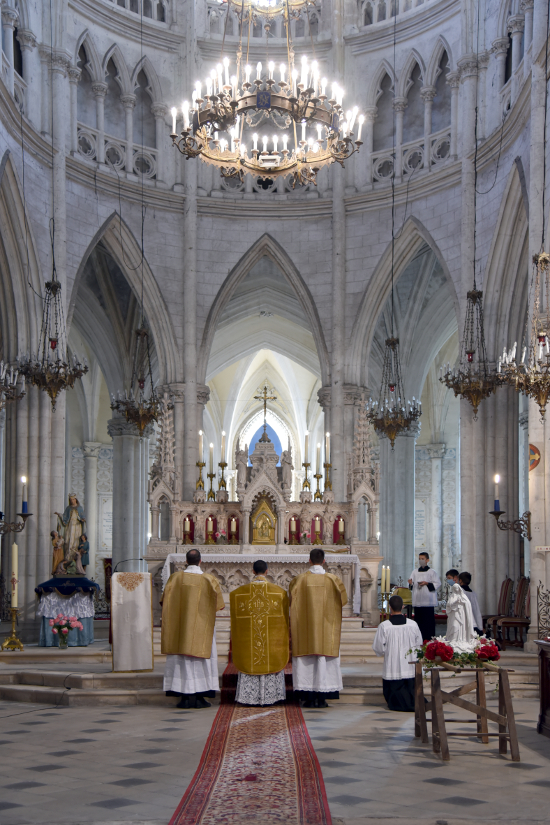 Bourges Saint Ursin Notre Dame De Chr tient 